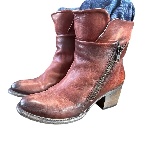 freebird Shoes - Free bird 🦅 Carly boots